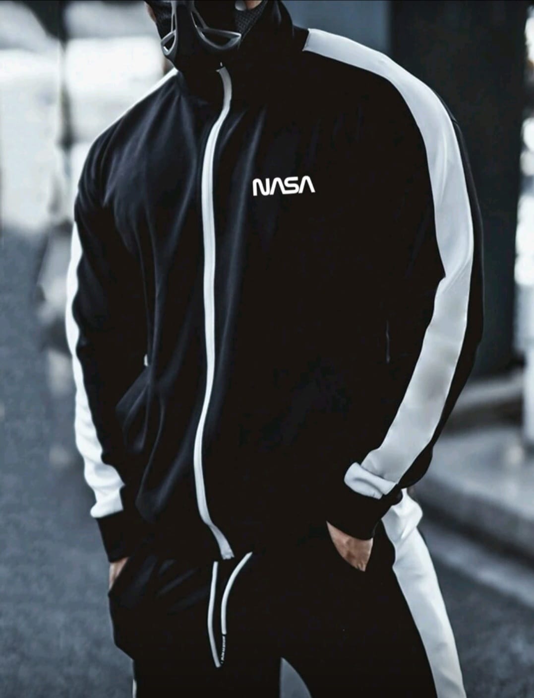 SHEIN SWEATSHEIRT /M20